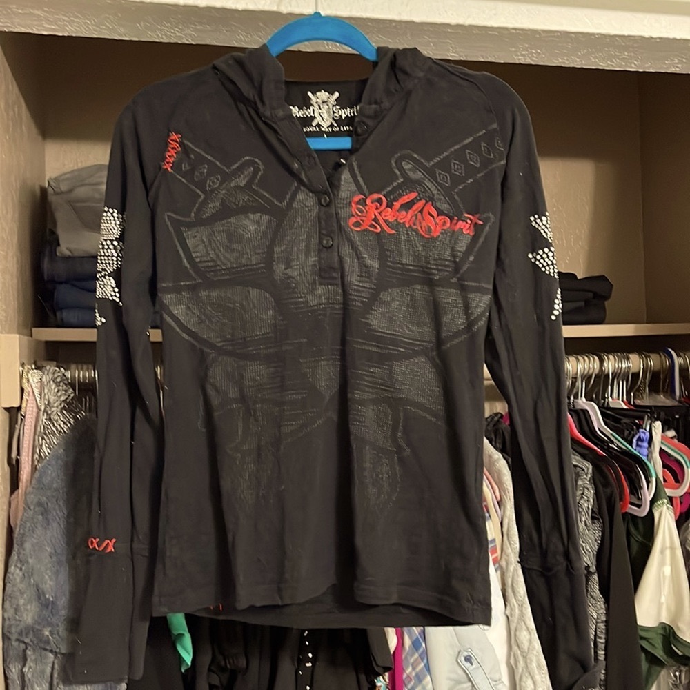 Rebel Spirit Black long sleeve sweater size L